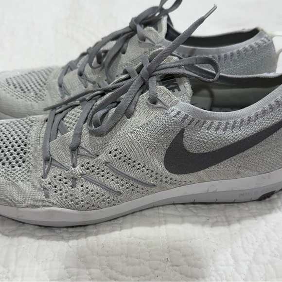 Nike Shoes - Nike Shoes Focus Flyknit
Women